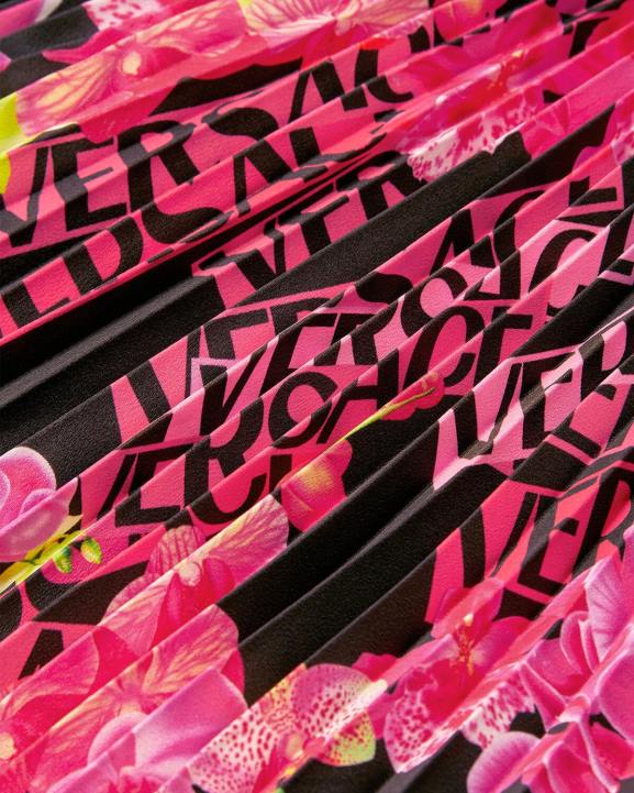 melns un apdrukāts apģērbs Versace 806B183 sievietes orhideju kroku svārki ar logotipu