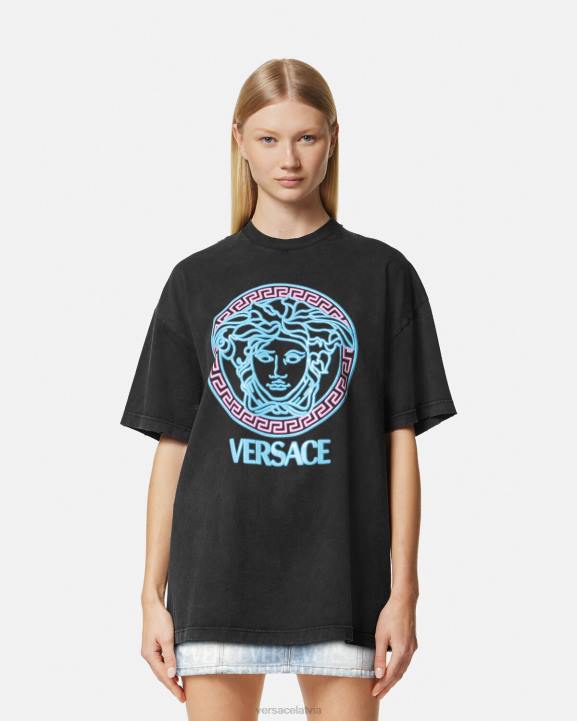 melns apģērbs Versace 806B134 sievietes medusa logotipa nomocīts t-krekls