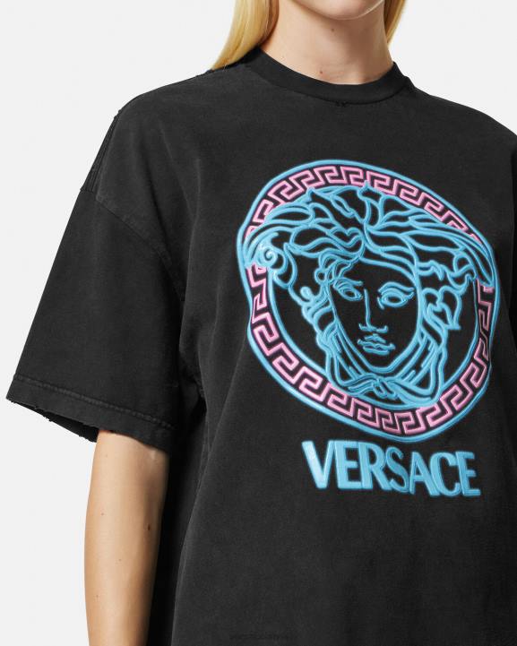 melns apģērbs Versace 806B134 sievietes medusa logotipa nomocīts t-krekls